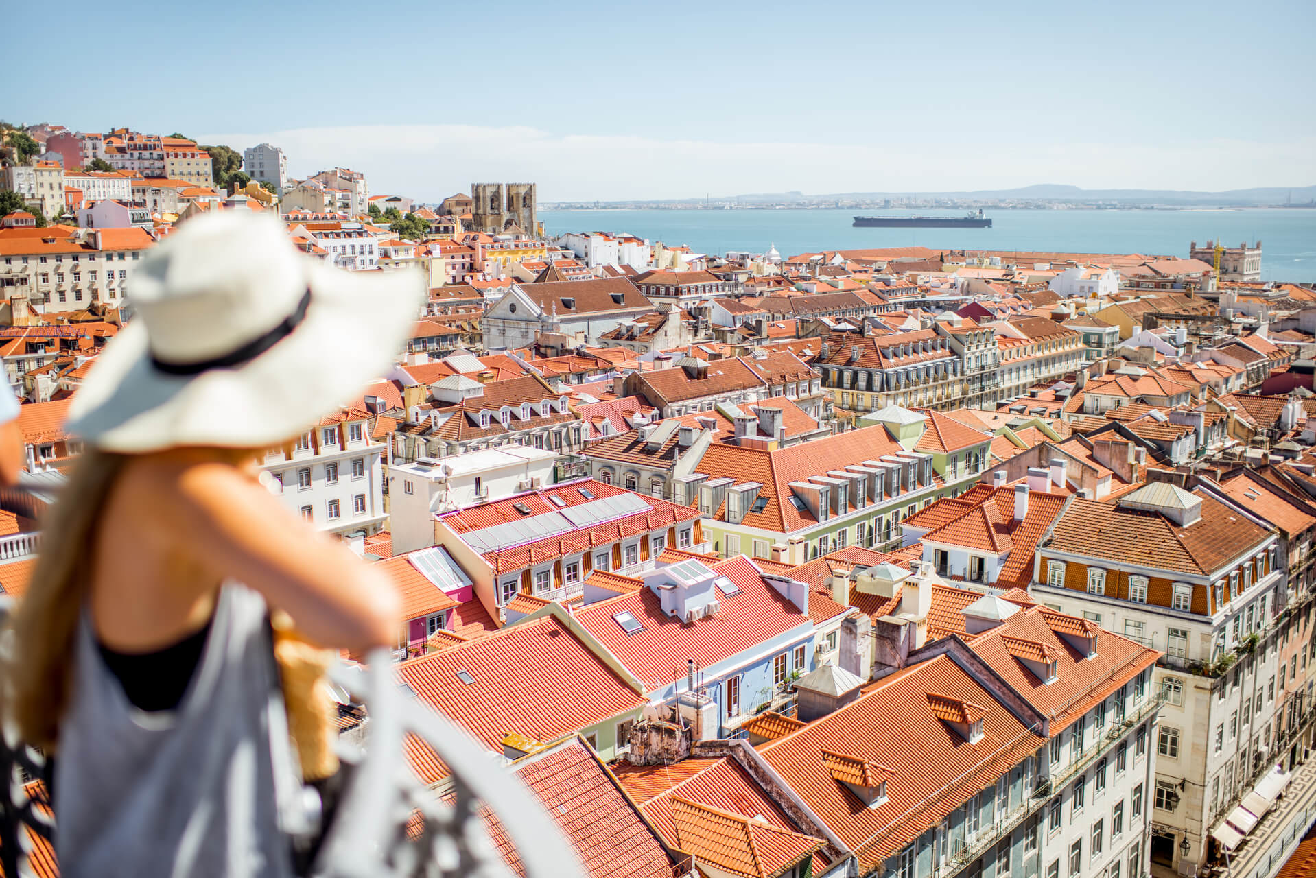 Lisbon Full Day Tour – up to 6 people